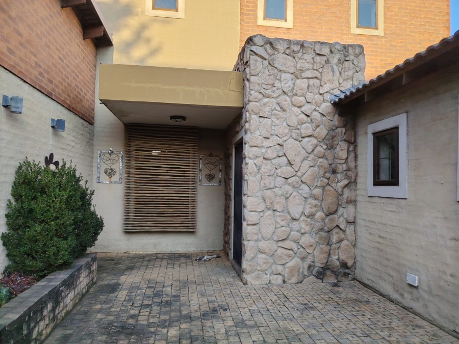 3 Bedroom Property for Sale in Waterval East North West